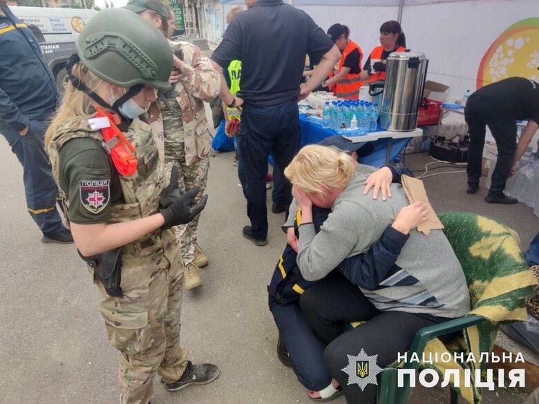 Внаслідок удару по Краматорську загинули 10 осіб, зокрема 3 дітей. Відомо про 61 пораненого, - Нацполіція 08