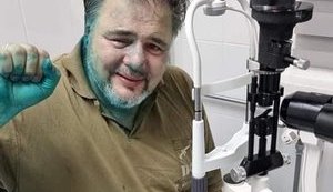 Пророссийского пропагандиста Коцабу забросали яйцами и облили зеленкой в Ивано-Франковске. ВИДЕО+ФОТО