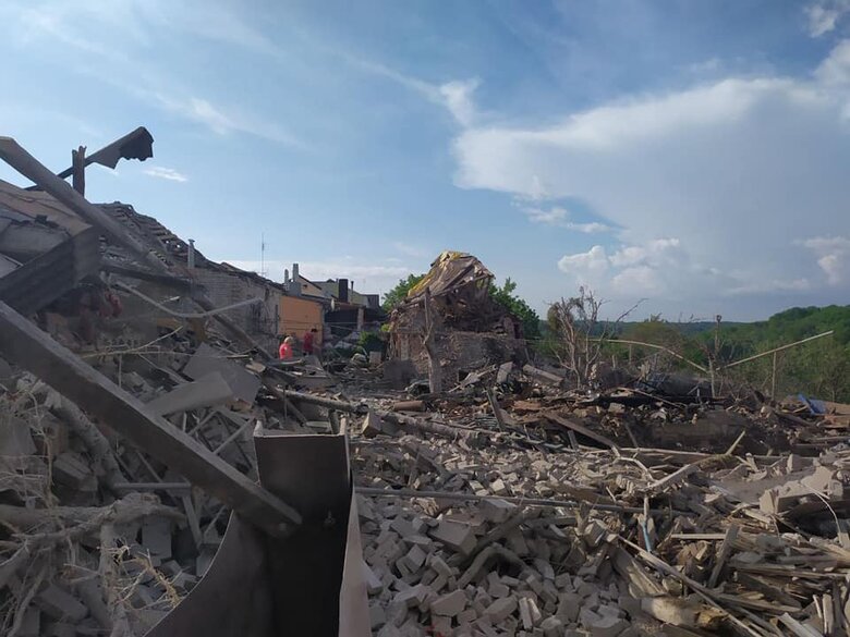 Enemy plane struck three rocket attacks on Sumy region, three people are wounded, and big destructions in households, - Zhyvytskyi 02