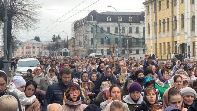 Традиционная реакция церкви, актуальная в условиях распространения коронавируса, - крестный ход прошел в Виннице 16