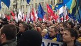 Лидеры оппозиции выступают на митинге в Харькове, стоя на микроавтобусе. ФОТОрепортаж