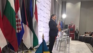 "Північний потік-2" зробить Європу більш вразливою, - міністр енергетики США Перрі