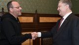 Саме в Україні сьогодні варто знімати кіно, - Порошенко на зустрічі з французьким актором Жаном Рено. ФОТОрепортаж