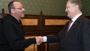Саме в Україні сьогодні варто знімати кіно, - Порошенко на зустрічі з французьким актором Жаном Рено