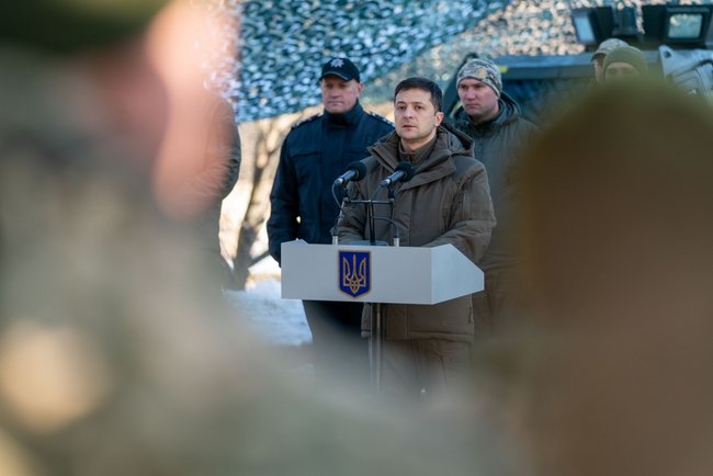 Зеленський на Донбасі: перед зустріччю в нормандському форматі я переконався, що наша армія готова до будь-якого розвитку ситуації 02