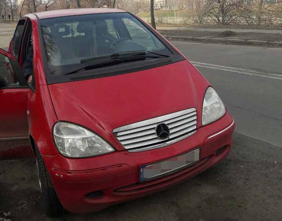 Поліція Києва затримала двох іноземців, які обікрали квартиру 08