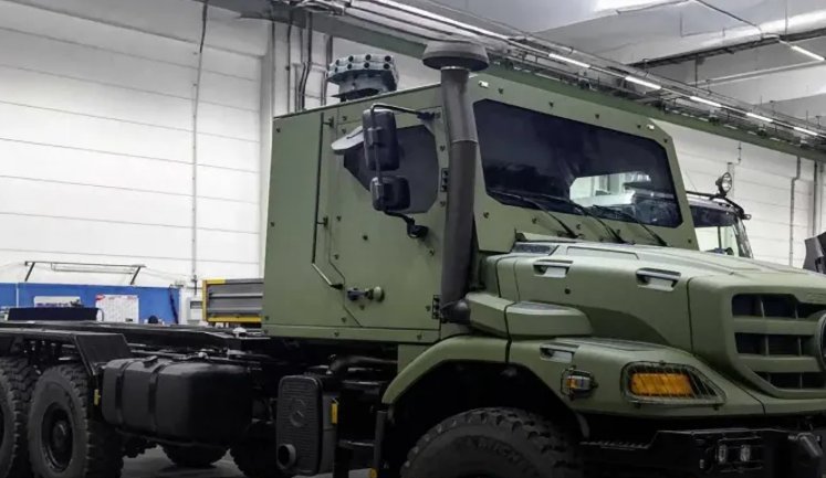 Міноборони пояснило, чим особливі шасі Zetros для САУ "Богдана"