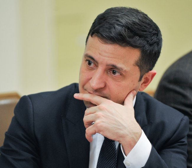 Ukrainian president meets with Euromaidan participants 04