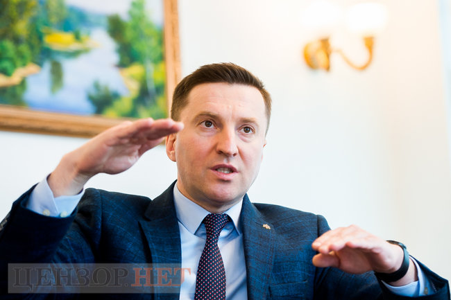 Начальник Департаменту кримінально-правової політики Офісу Генпрокурора Олексій Бонюк: Чимало колишніх прокурорів думають, що 1 вересня настане, і всі одразу поновляться. Так не буде! 02
