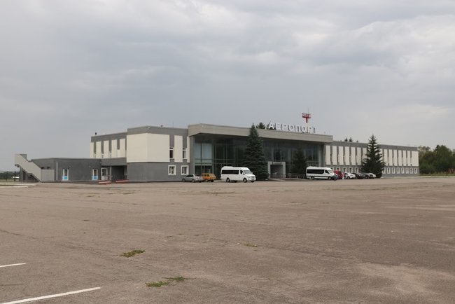 Аэропорт Полтава впервые после ремонта принял пассажирский рейс 02