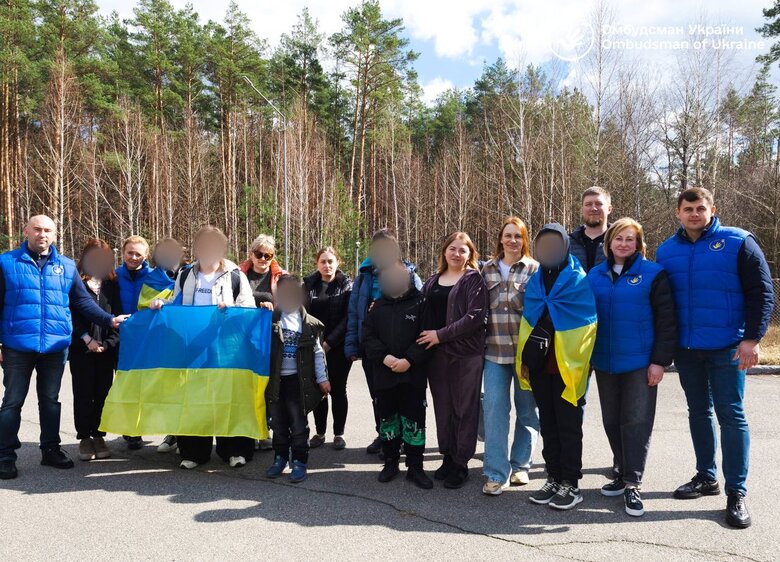 Повернення дітей 28 березня