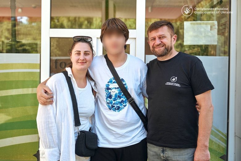Чотирьох українських дітей повернули з ТОТ