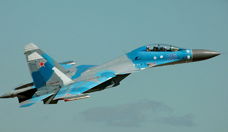 Su-30 fighter jet crashed in Kaliningrad region of Russia. Crew did not survive. VIDEO