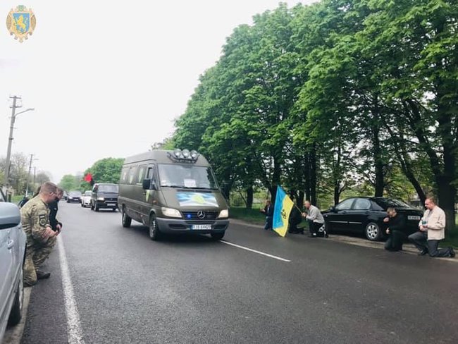 З воїном 24-ї ОМБр Володимиром Куциком, який загинув у зоні ООС, попрощалися на Львівщині 02 З воїном 24-ї ОМБр Володимиром Куциком, який загинув у зоні ООС, попрощалися на Львівщині 02