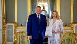 Валерій Залужний та очільниця структурного підрозділу з питань протоколу Форін Офісу Вікторія Басбі.