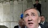 Черновецкий уже говорит, что назвать дату пуска метро на Троещину не сможет никто