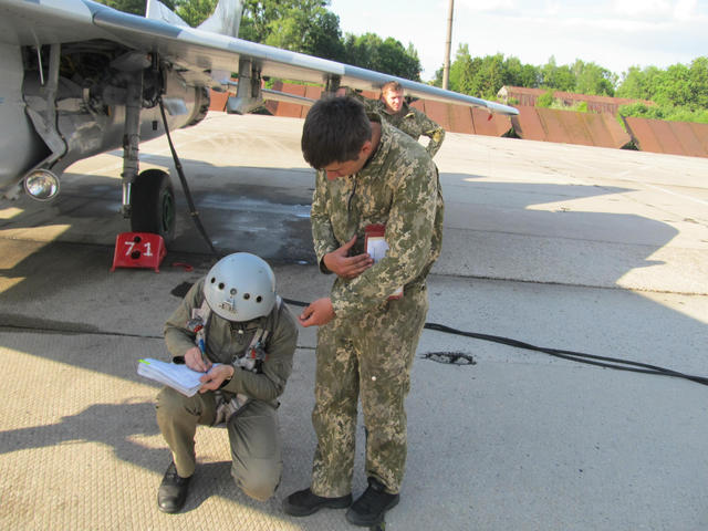 Харківські курсанти виконали перші самостійні польоти на МіГ-29 04