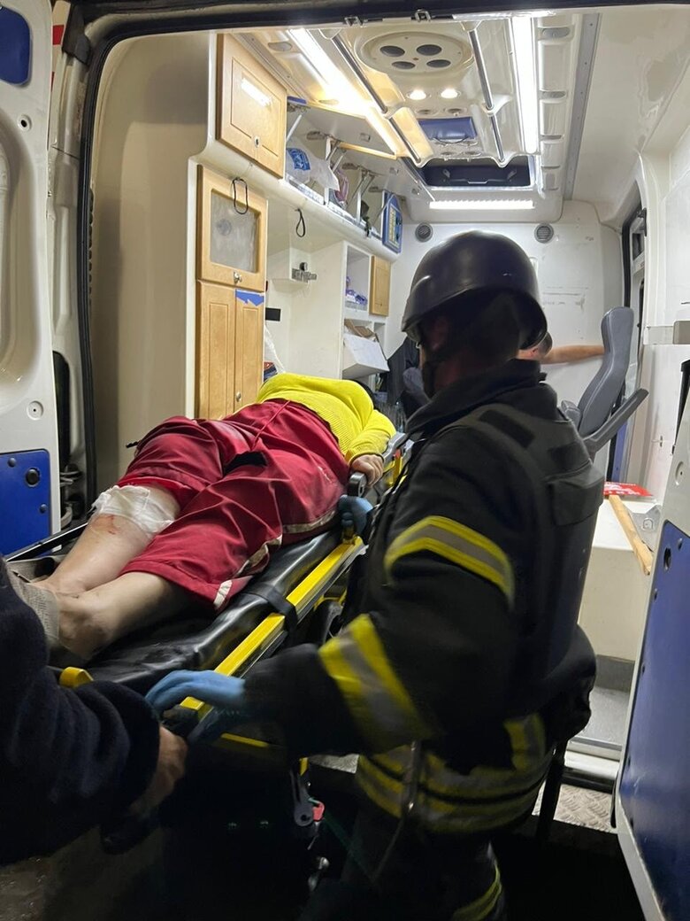 Россияне обстреляли Селидово, Авдеевку и другие населенные пункты Донбасса. Повреждены школа, детсад и более 30 домов 08