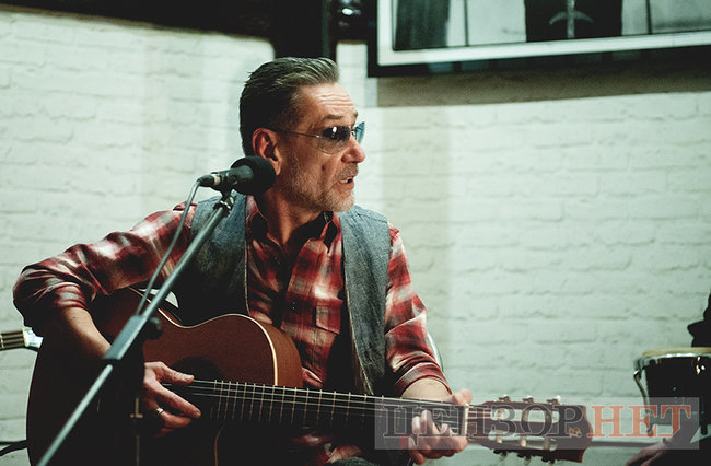 Алексей Горбунов: Зачем мне эта политика? Зачем этот мрак? Мы на своих концертах пытаемся дать людям надежду и отдушину 04