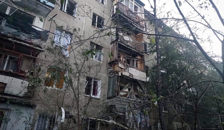 Враг нанес удар по Белгороду-Днестровскому: ранен человек, пострадали многоэтажки. ФОТОрепортаж