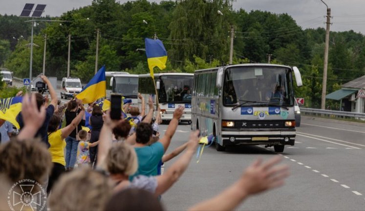 Визволені цивільні, яких РФ незаконно позбавила свободи, отримають 50 тис. грн, - Свириденко