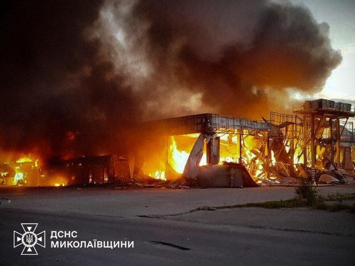 Strike on a supermarket in the Mykolaiv region