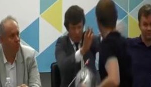 "Гроші на освіту, а не на війну", - "борці за стипендію" влаштували дебош на прес-конференції. ВІДЕО (оновлено)