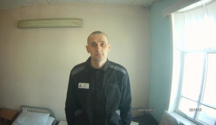 Russian ombudsperson releases latest Sentsov's photos, claims he's active, watches TV, reads books. PHOTOS