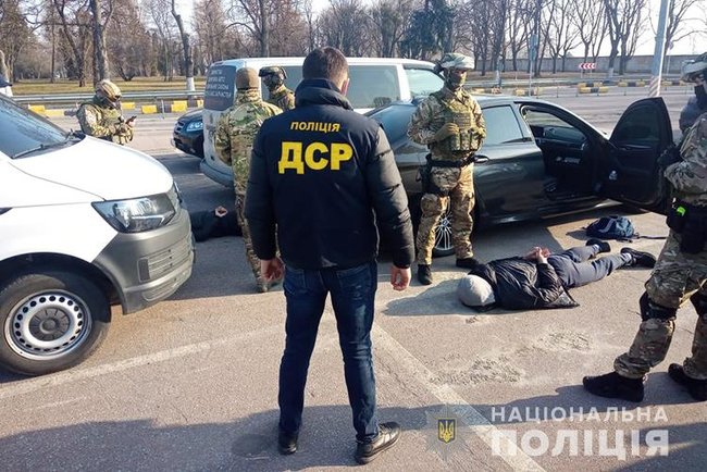 Деятельность преступной группы, возглавляемой чемпионом мира по кикбоксингу, ликвидирована на Тернопольщине, - Нацполиция 01