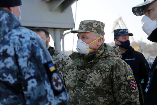 Таран и Хомчак посетили флагман ВМС Украины фрегат Гетьман Сагайдачний 10