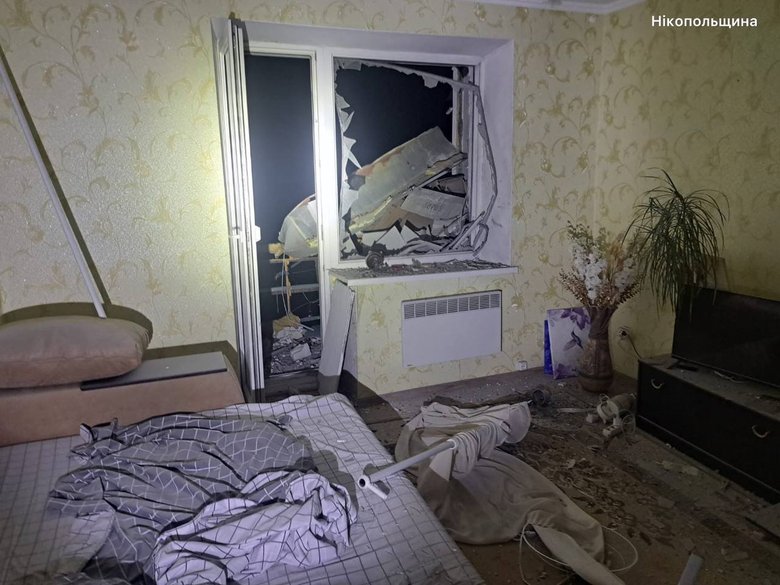 РФ атакувала кілька районів Дніпропетровщини: горіли будинки, є постраждалі