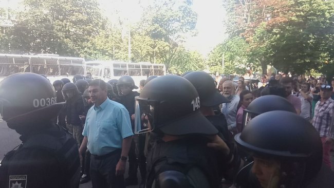 Правоохоронці вивезли із СІЗО екс-бійців Торнадо 01