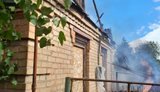 Последствия удара российского FPV-дрона по частному дому в Никополе