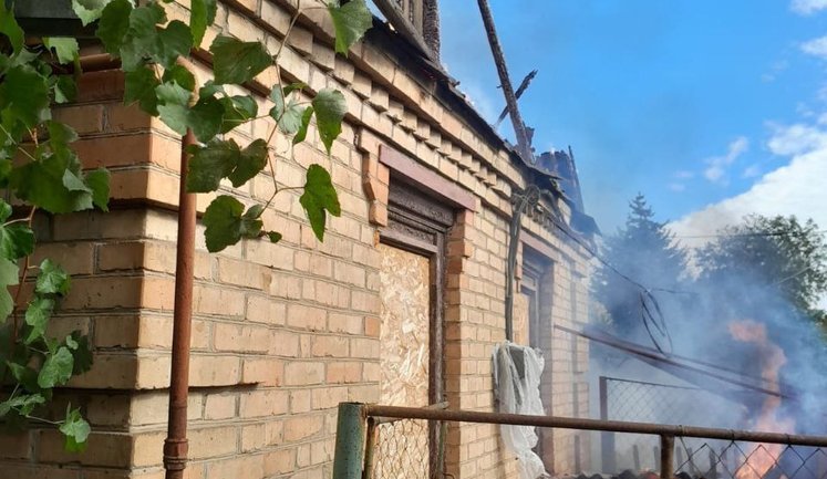 Окупанти FPV-дроном вбили 75-річну жінку, ще 2 поліцейських поранено внаслідок ворожої атаки по Дніпропетровщині. ФОТОрепортаж