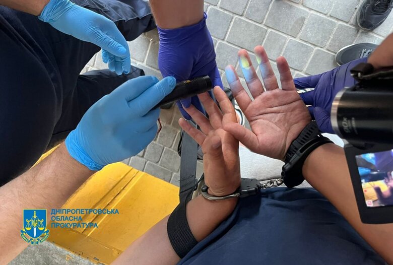 Затримано чоловіка, який вимагав неіснуючий борг у військового на Дніпропетровщині
