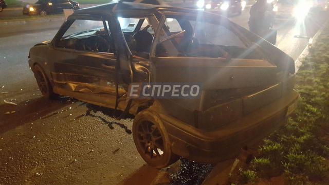 Масштабна ДТП у Києві: зіткнулися пять автомобілів, троє постраждалих 09 Масштабна ДТП у Києві: зіткнулися пять автомобілів, троє постраждалих 09