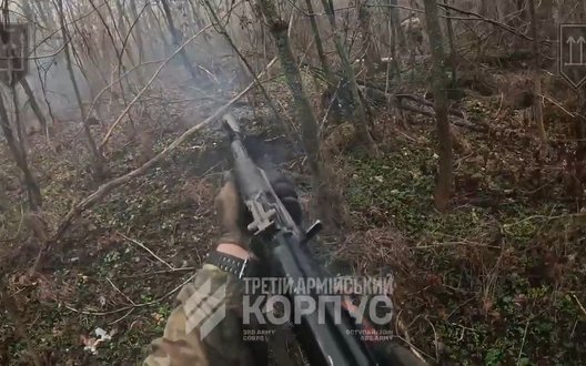 Розвідники Третього армійського корпусу викрили інфільтрованих рашистів у лісі. ВIДЕО