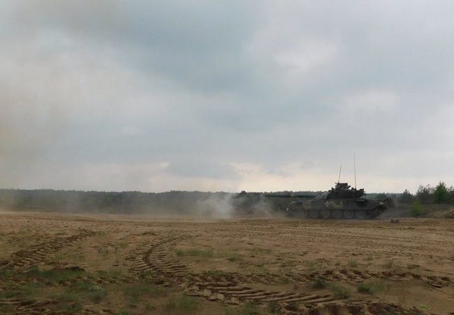 Модернізований зразок танка Т-72 випробовують на Чернігівщині 04