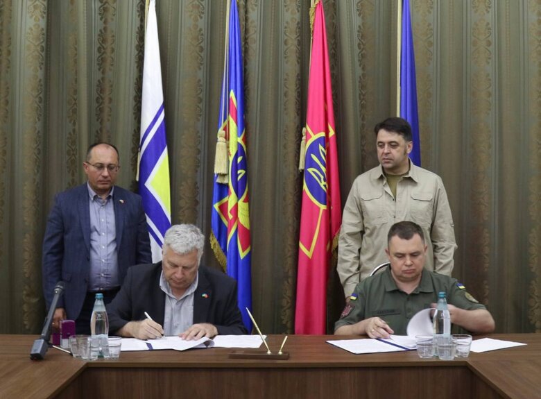 Турецька компанія Baykar Makina побудує в Україні сервісний центр із ремонту дронів, вже уклали договір з Міноборони 01