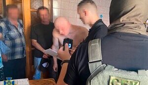 СБУ затримала мешканця Києва, який в соцмережах прославляв Путіна та закликав українців отримувати громадянство РФ. ФОТОрепортаж