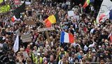 Франция протестует против ковид-ограничений: 160 тыс. человек вышли на улицы, 16 задержанных. ВИДЕО