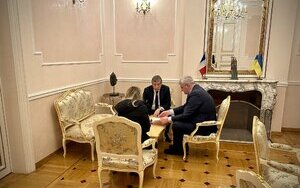 Сибіга в Парижі