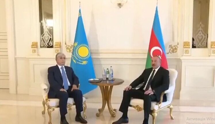 Президенти Казахстану та Азербайджану спілкувалися без перекладачів - кожен своєю мовою - і все зрозуміли. ВIДЕО