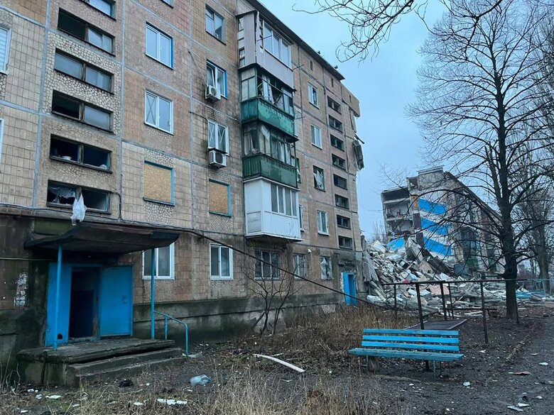 Доба на Донеччині: ракетний удар по Мемрику, обстріли Авдіївки, Красногорівки, Кам’янки, Курахового, Костянтинівки, - ОВА 02 Доба на Донеччині: ракетний удар по Мемрику, обстріли Авдіївки, Красногорівки, Кам’янки, Курахового, Костянтинівки, - ОВА 02