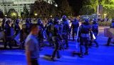 В центре Бишкека собрались около тысячи сторонников Атамбаева, полиция их разгоняет. ВИДЕО+ФОТОрепортаж
