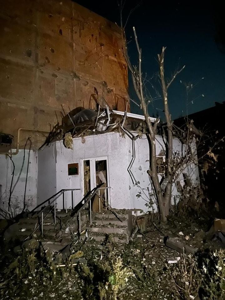 Россияне нанесли авиаракетный удар по Авдеевке на Донетчине: разрушена пятиэтажка 01 Россияне нанесли авиаракетный удар по Авдеевке на Донетчине: разрушена пятиэтажка 01