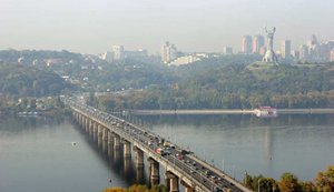 Рух мостами під час тривог у Києві: будуть зміни