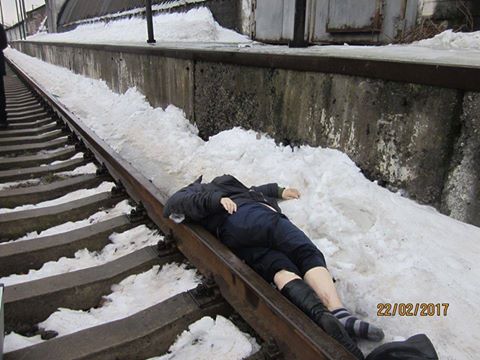 Электропоезд в Броварах смертельно травмировал женщину, переходившую пути в неустановленном месте 01 Электропоезд в Броварах смертельно травмировал женщину, переходившую пути в неустановленном месте 01