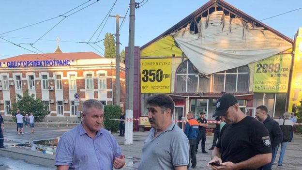 В полиции показали, как сейчас выглядит изнутри сгоревший отель в Одессе 04