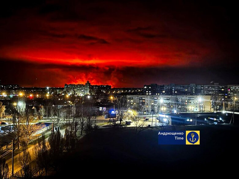 В Бердянську масштабна пожежа в районі військового полігону